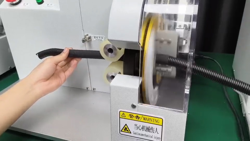 Intelligent 25mm Diameter Open Corrugated Pipe Wrapping Machine - Precise Adhesive Tape Wrapping for Open Pipes