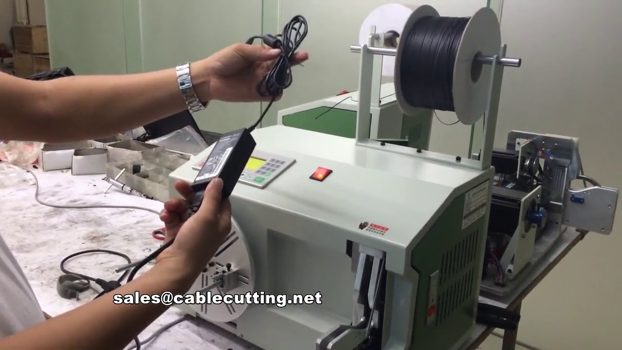 Steel wire rope cable twisting and coiling machine