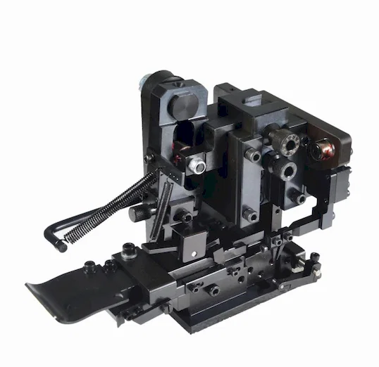 Přizpůsobitelná matrice aplikátoru koncovek, OTP forma A-30 Thumb